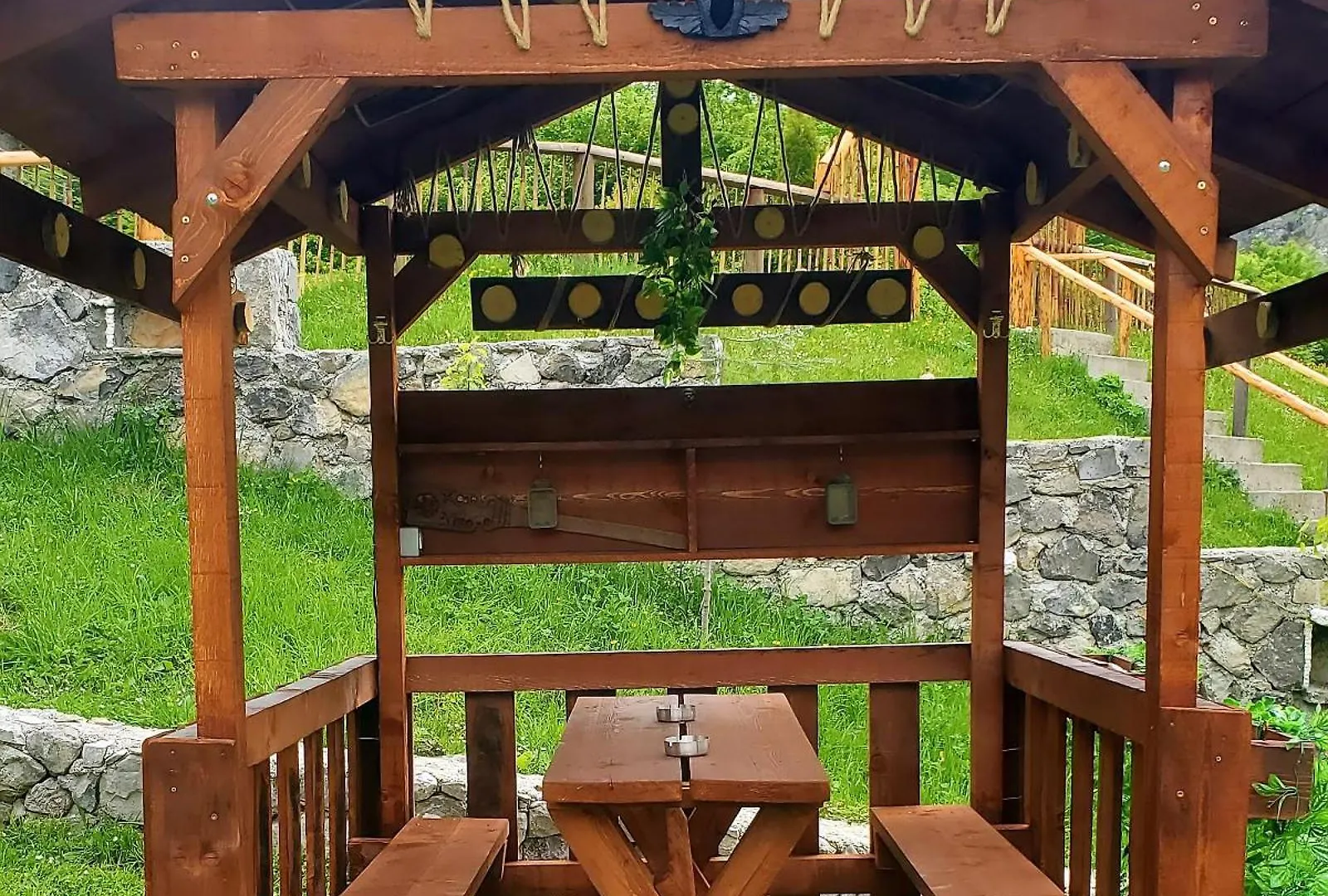 Lodge Vilat Pllumaj Gropat e Selces Albania